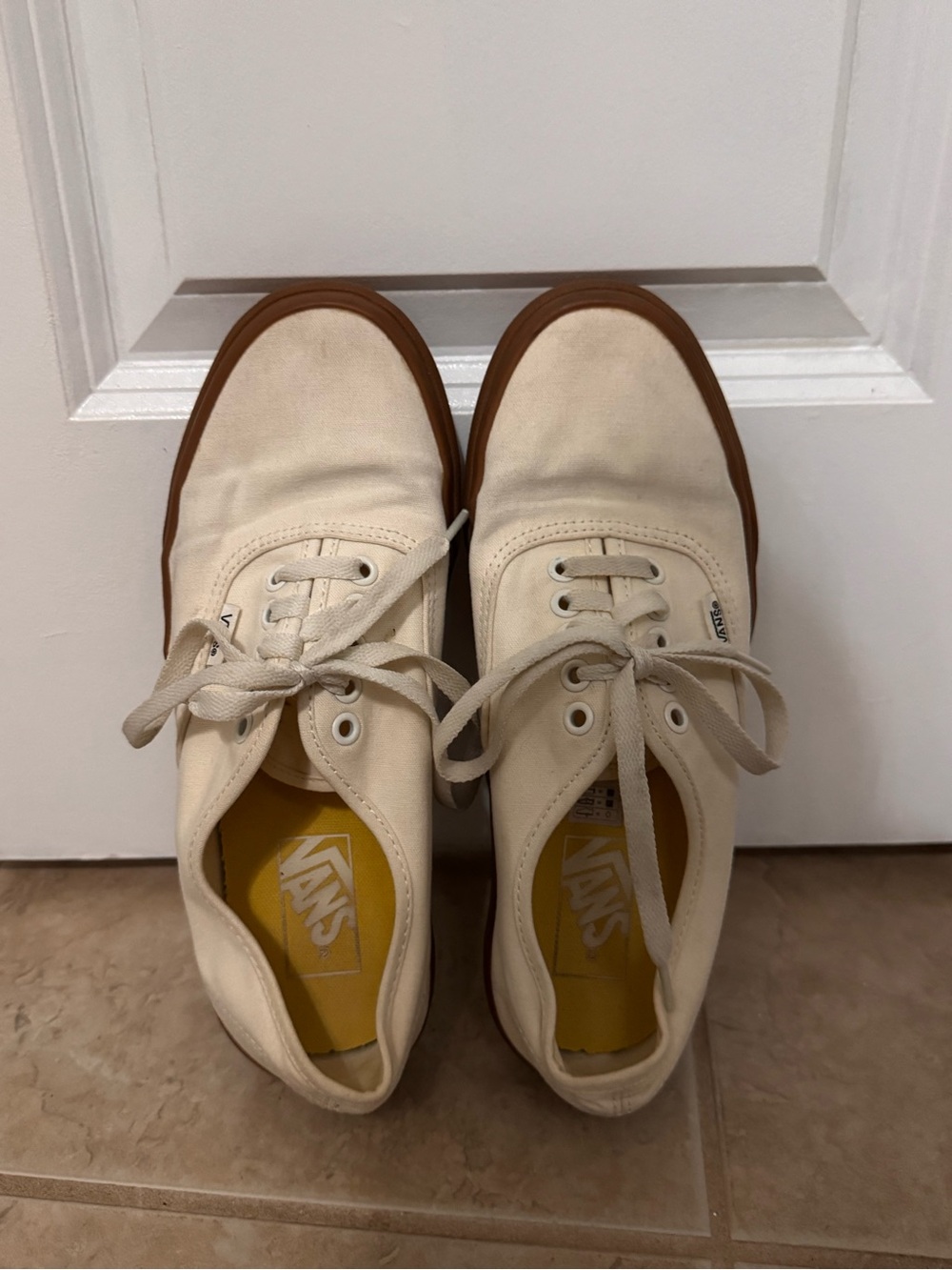 Vans Men’s Canvas Low-Top Sneakers in Cream with Brown Gum Sole